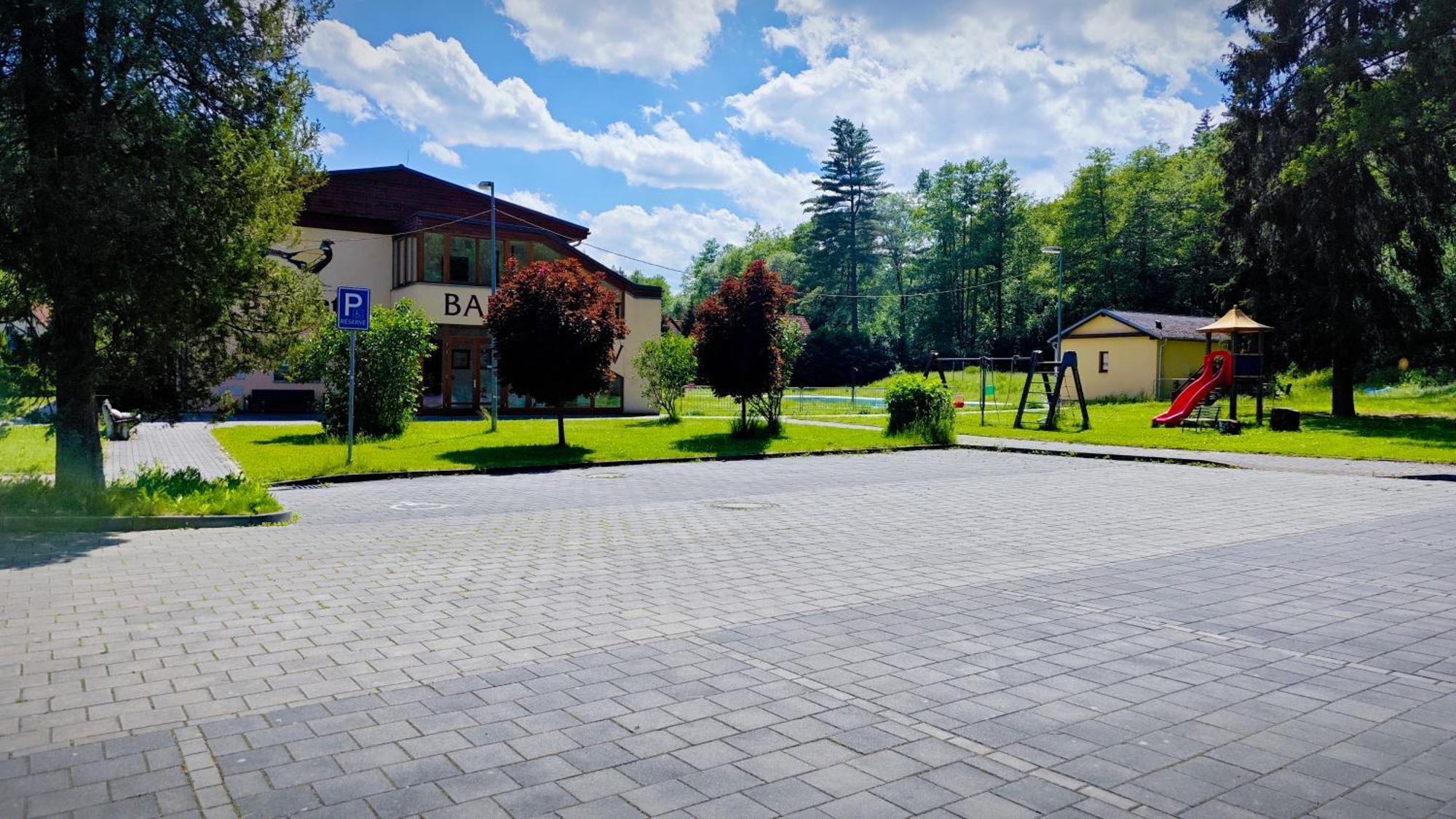 Geyserpark Village カルロヴィ・ヴァリ エクステリア 写真